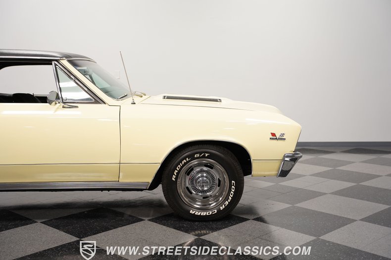 Unknown-Chevelle-1967-Butternut-Yellow-Black-31