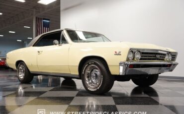 Unknown-Chevelle-1967-Butternut-Yellow-Black-32