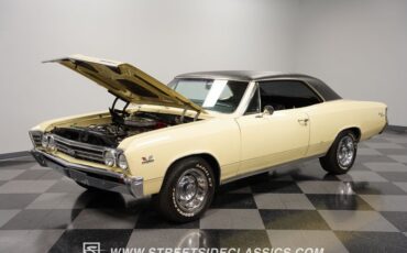 Unknown-Chevelle-1967-Butternut-Yellow-Black-33