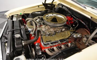 Unknown-Chevelle-1967-Butternut-Yellow-Black-34