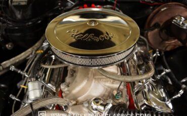 Unknown-Chevelle-1967-Butternut-Yellow-Black-36