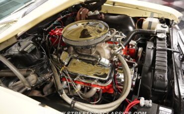 Unknown-Chevelle-1967-Butternut-Yellow-Black-37