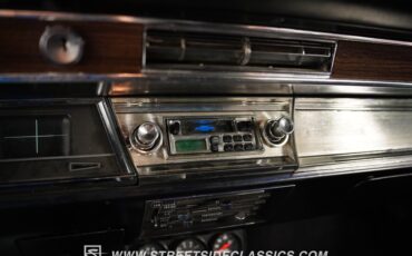 Unknown-Chevelle-1967-Butternut-Yellow-Black-44