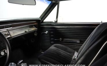 Unknown-Chevelle-1967-Butternut-Yellow-Black-48