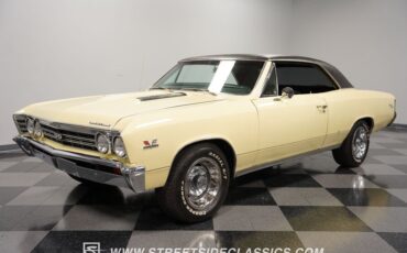 Unknown-Chevelle-1967-Butternut-Yellow-Black-5