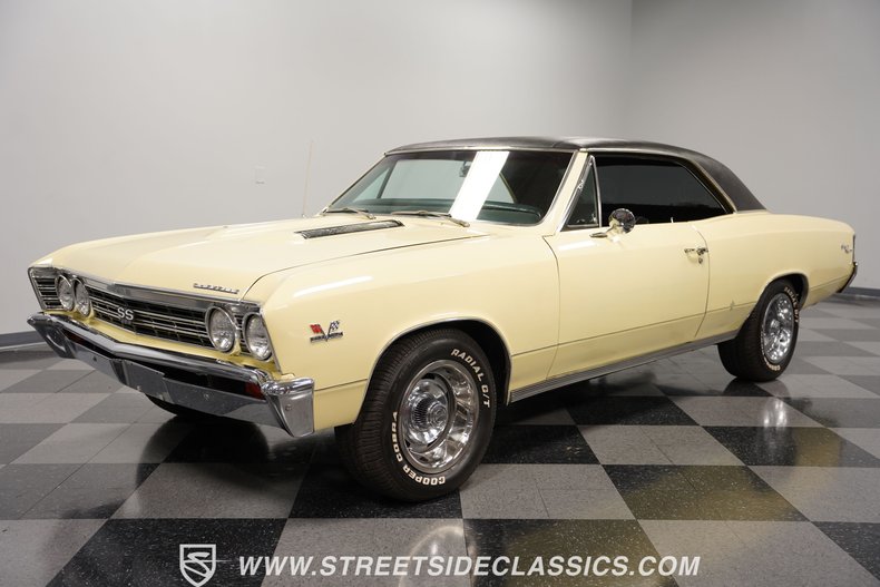 Unknown-Chevelle-1967-Butternut-Yellow-Black-5