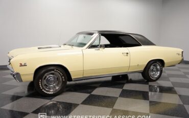 Unknown-Chevelle-1967-Butternut-Yellow-Black-6