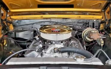 Unknown-Chevelle-1967-Gold-Black
