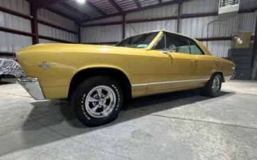 Unknown-Chevelle-1967-Granada-Gold-33