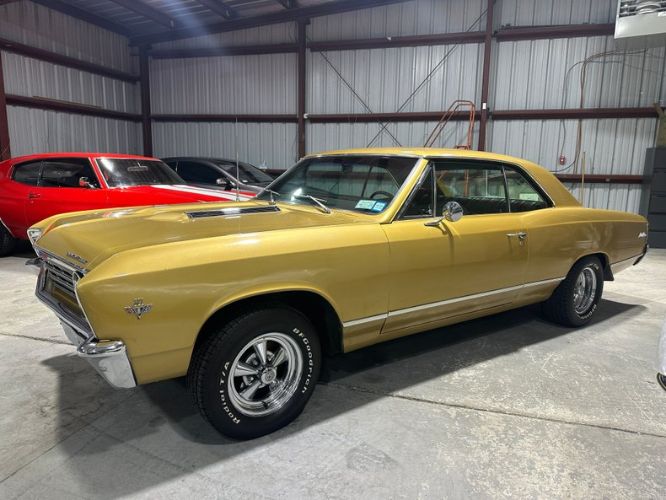 Unknown-Chevelle-1967-Granada-Gold-40