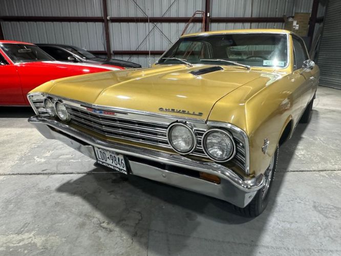 Unknown-Chevelle-1967-Granada-Gold-41