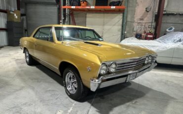 Unknown-Chevelle-1967-Granada-Gold-49