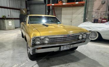 Unknown-Chevelle-1967-Granada-Gold-6