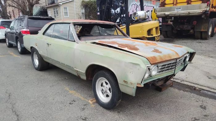 Unknown-Chevelle-1967-Green-Black-6