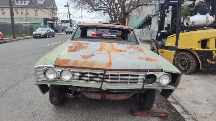 Unknown-Chevelle-1967-Green-Black