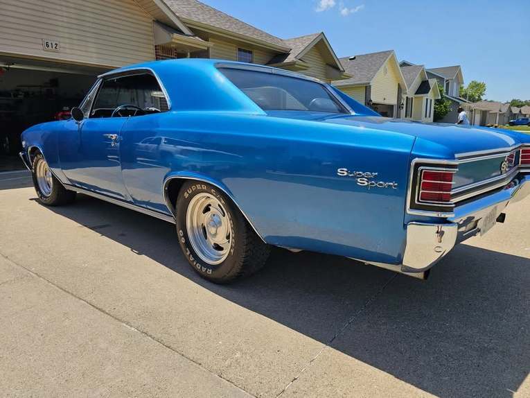 Unknown-Chevelle-1967-Marina-Blue-black-11