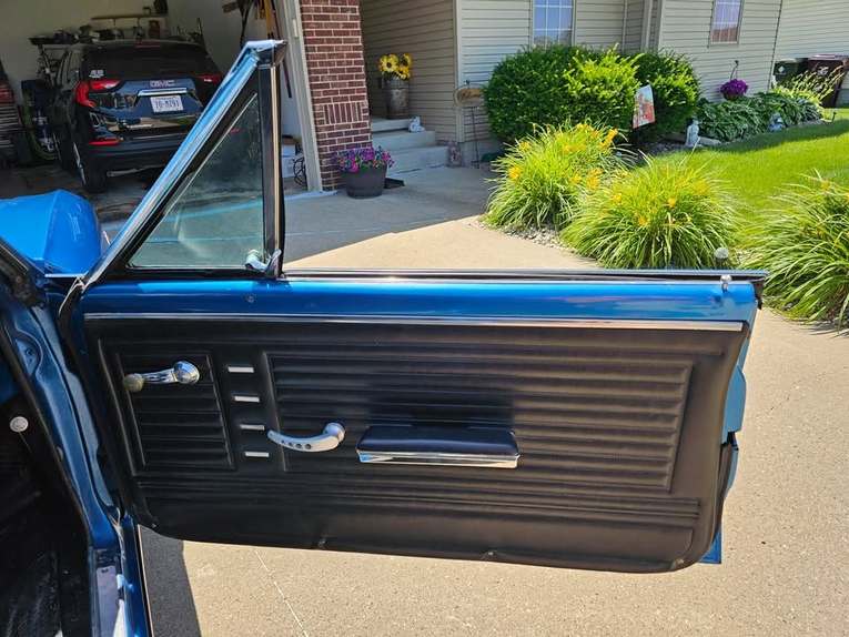 Unknown-Chevelle-1967-Marina-Blue-black-17