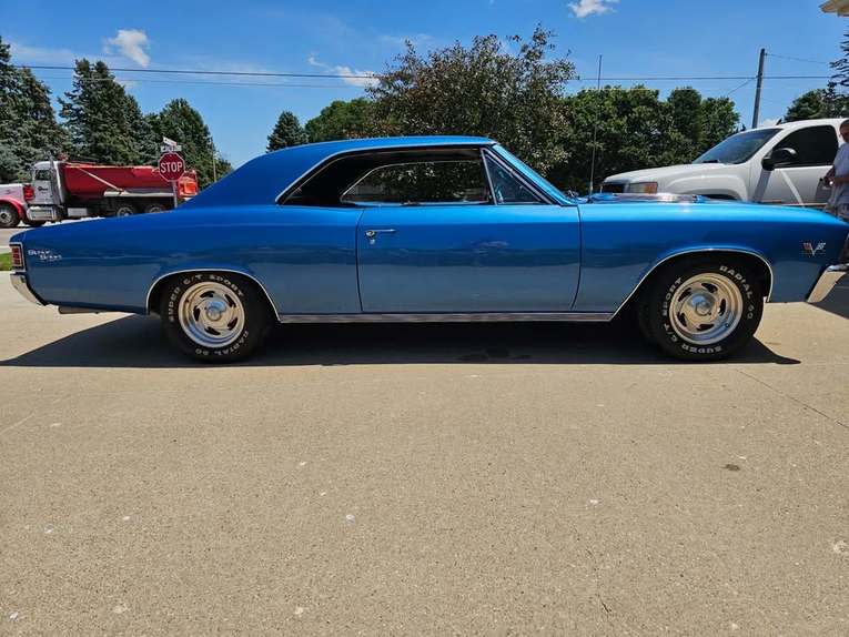 Unknown-Chevelle-1967-Marina-Blue-black-6
