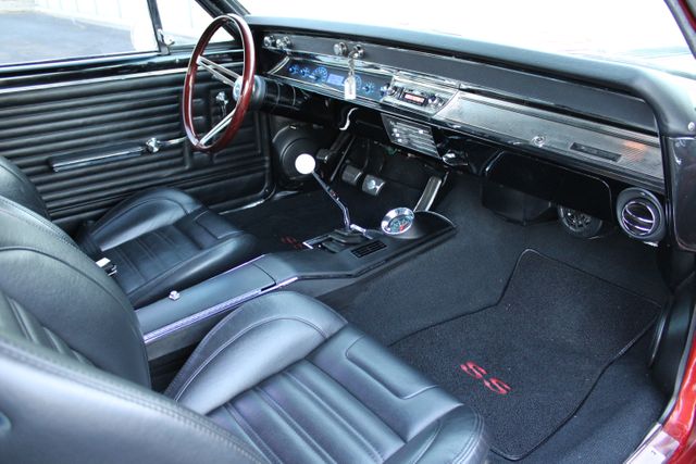 Unknown-Chevelle-1967-Orange-Black-29