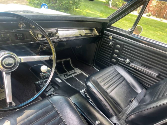 Unknown-Chevelle-1967-White-13