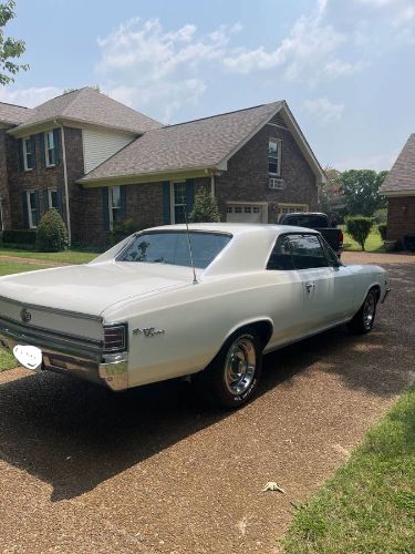 Unknown-Chevelle-1967-White-2