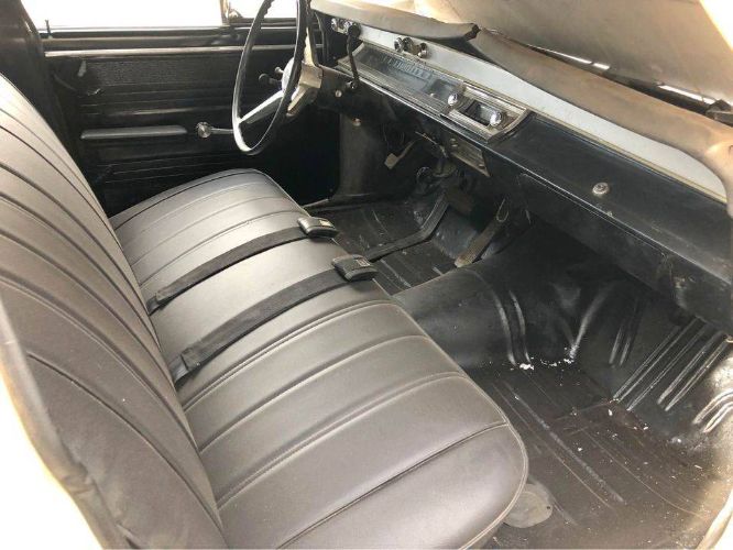 Unknown-Chevelle-1967-White-3
