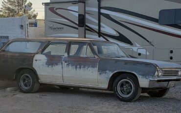 Unknown-Chevelle-1967-White