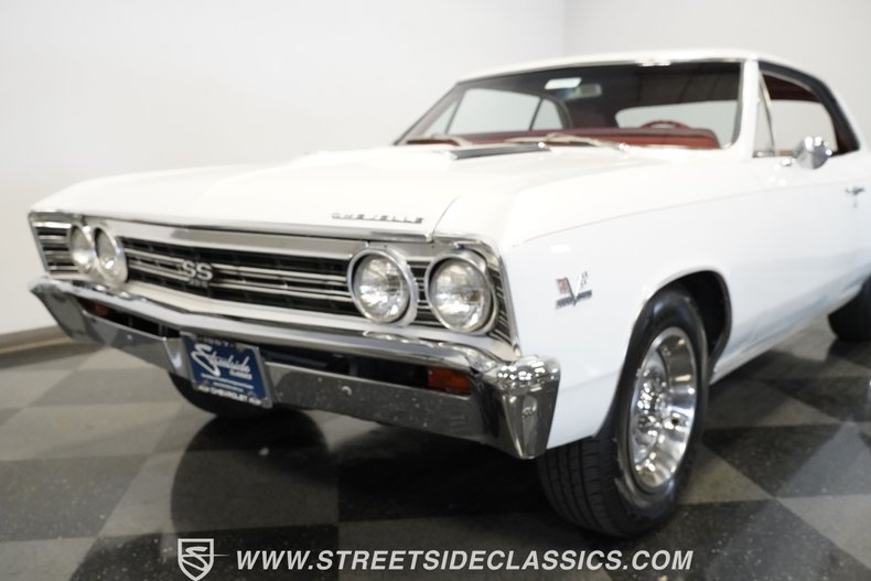 Unknown-Chevelle-1967-White-Red-13