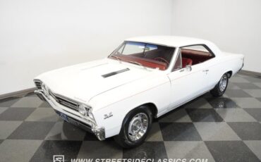 Unknown-Chevelle-1967-White-Red-15