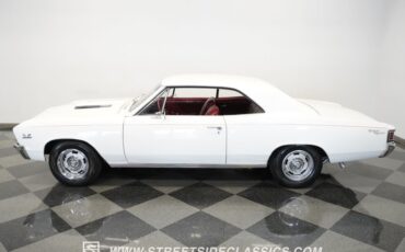 Unknown-Chevelle-1967-White-Red-16