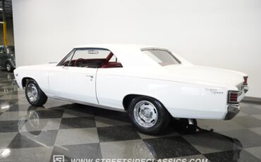 Unknown-Chevelle-1967-White-Red-17