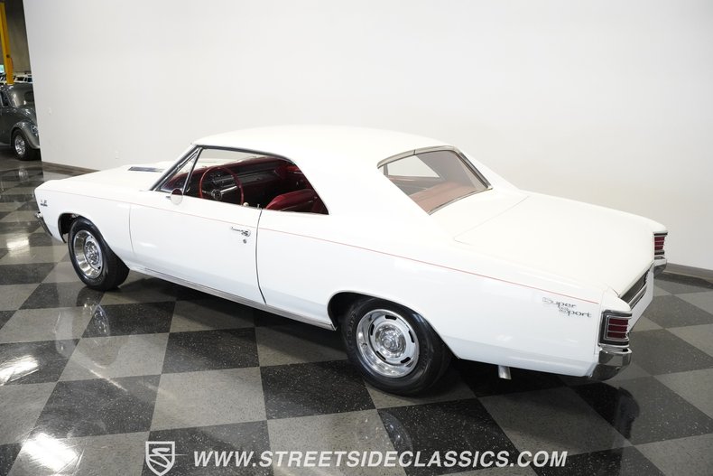 Unknown-Chevelle-1967-White-Red-18
