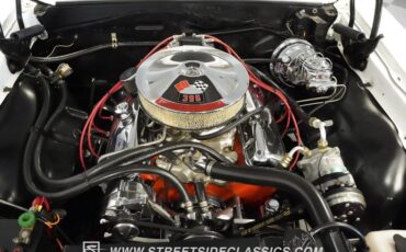 Unknown-Chevelle-1967-White-Red-2