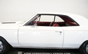 Unknown-Chevelle-1967-White-Red-21