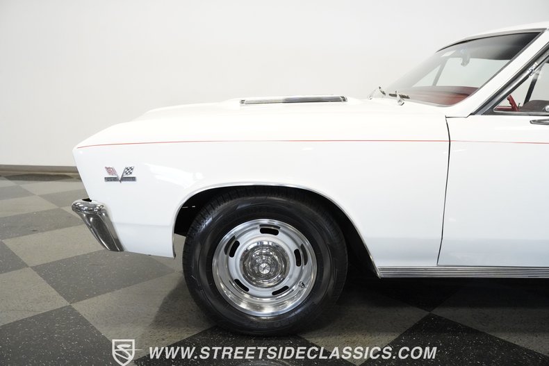 Unknown-Chevelle-1967-White-Red-22