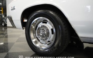 Unknown-Chevelle-1967-White-Red-23