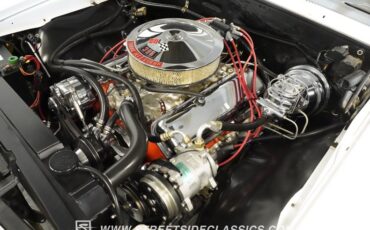 Unknown-Chevelle-1967-White-Red-25