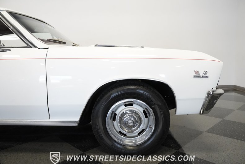 Unknown-Chevelle-1967-White-Red-36