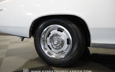 Unknown-Chevelle-1967-White-Red-39