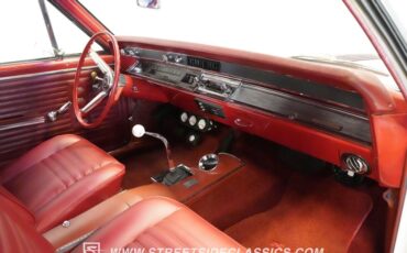 Unknown-Chevelle-1967-White-Red-48