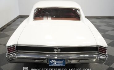 Unknown-Chevelle-1967-White-Red-5
