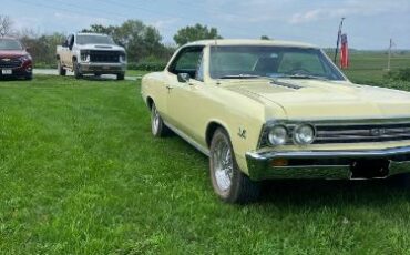 Unknown-Chevelle-1967-Yellow-5