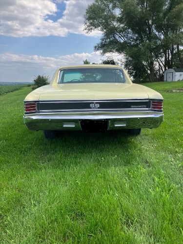 Unknown-Chevelle-1967-Yellow-6