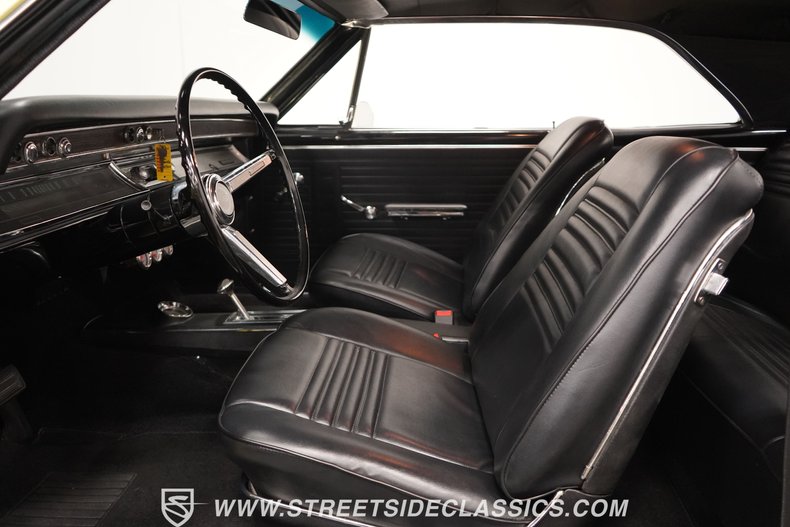 Unknown-Chevelle-1967-Yellow-Black-2