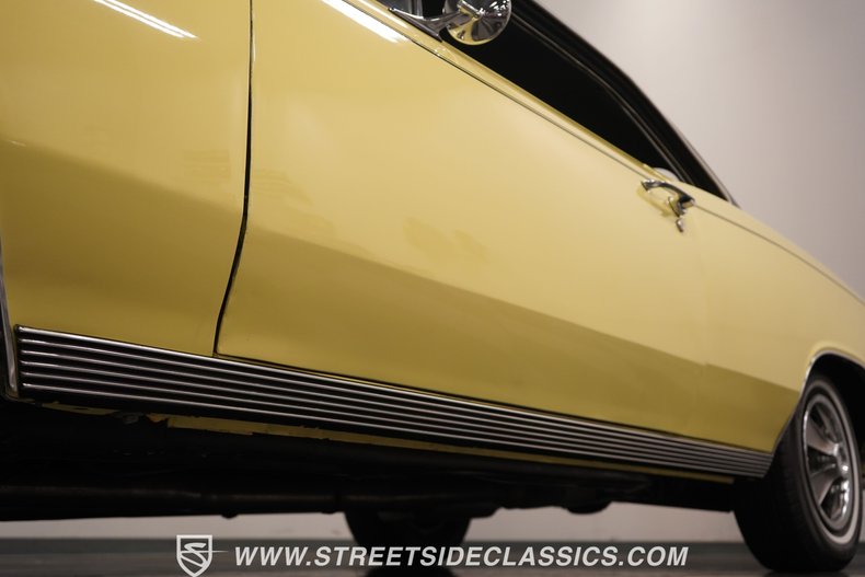 Unknown-Chevelle-1967-Yellow-Black-21