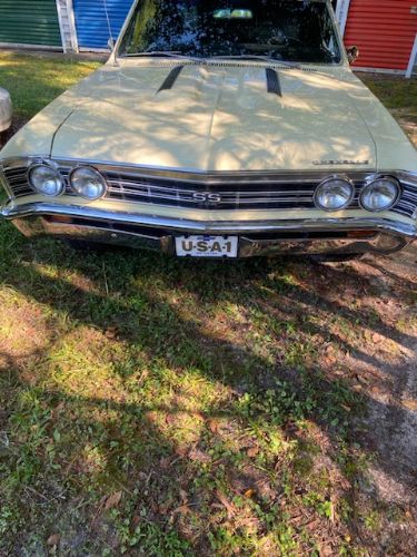 Unknown-Chevelle-1967-Yellow-Black-4