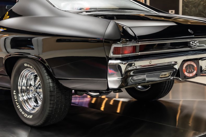 Unknown-Chevelle-1968-Black-Black-31