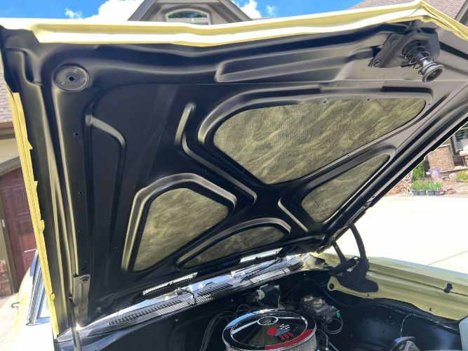 Unknown-Chevelle-1968-Butter-Yellow-Black-Parchment-Vinyl-22