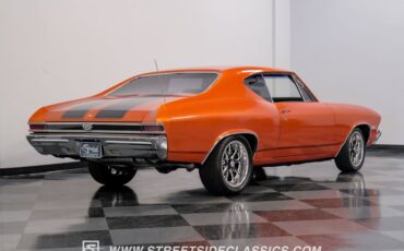 Unknown-Chevelle-1968-Inferno-Orange-Metal-Black-14
