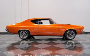 Unknown-Chevelle-1968-Inferno-Orange-Metal-Black-15